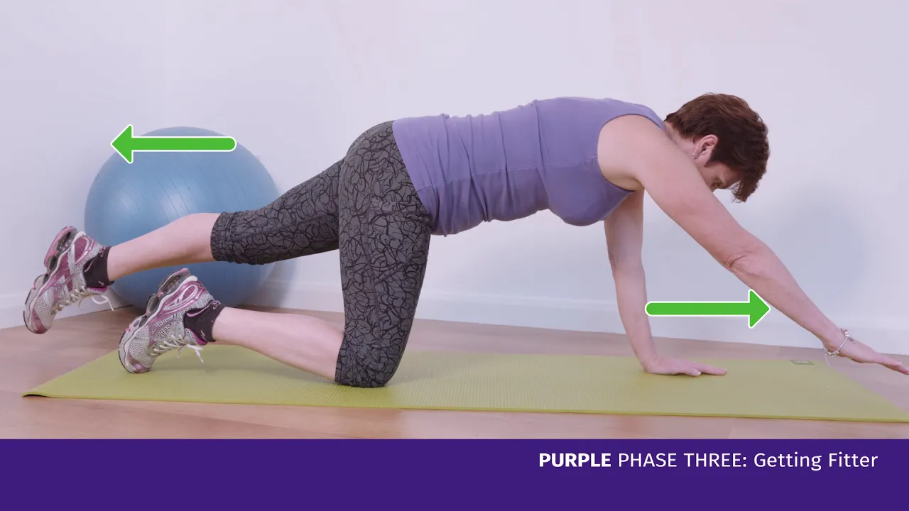 en kvinde, der laver en øvelse